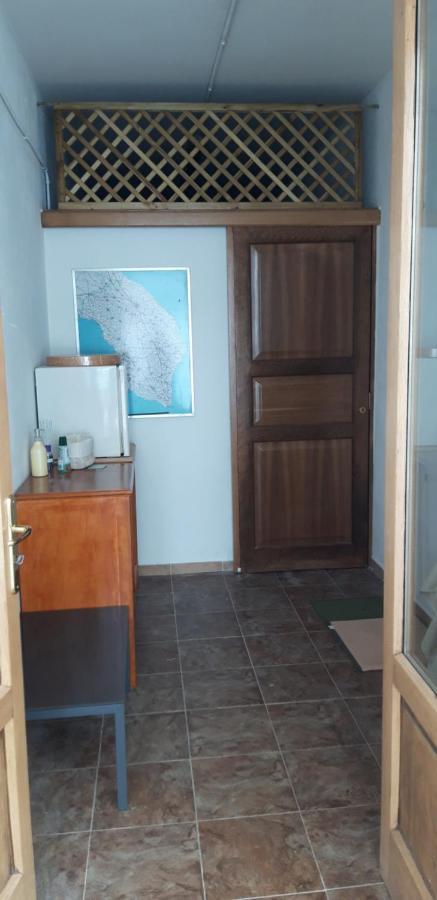 Cottage La Roccia Merine Exterior photo